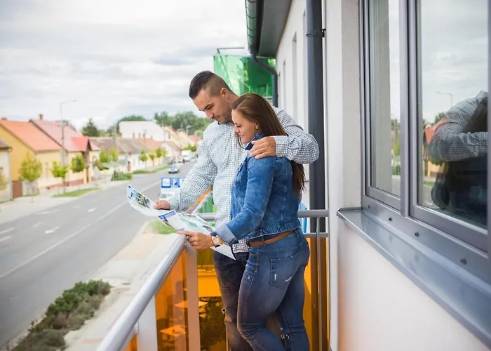 Appartamento Azúr Ház Viola